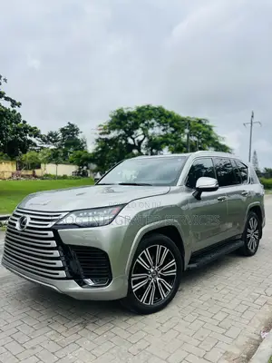 Lexus LX 600 2023 Gray