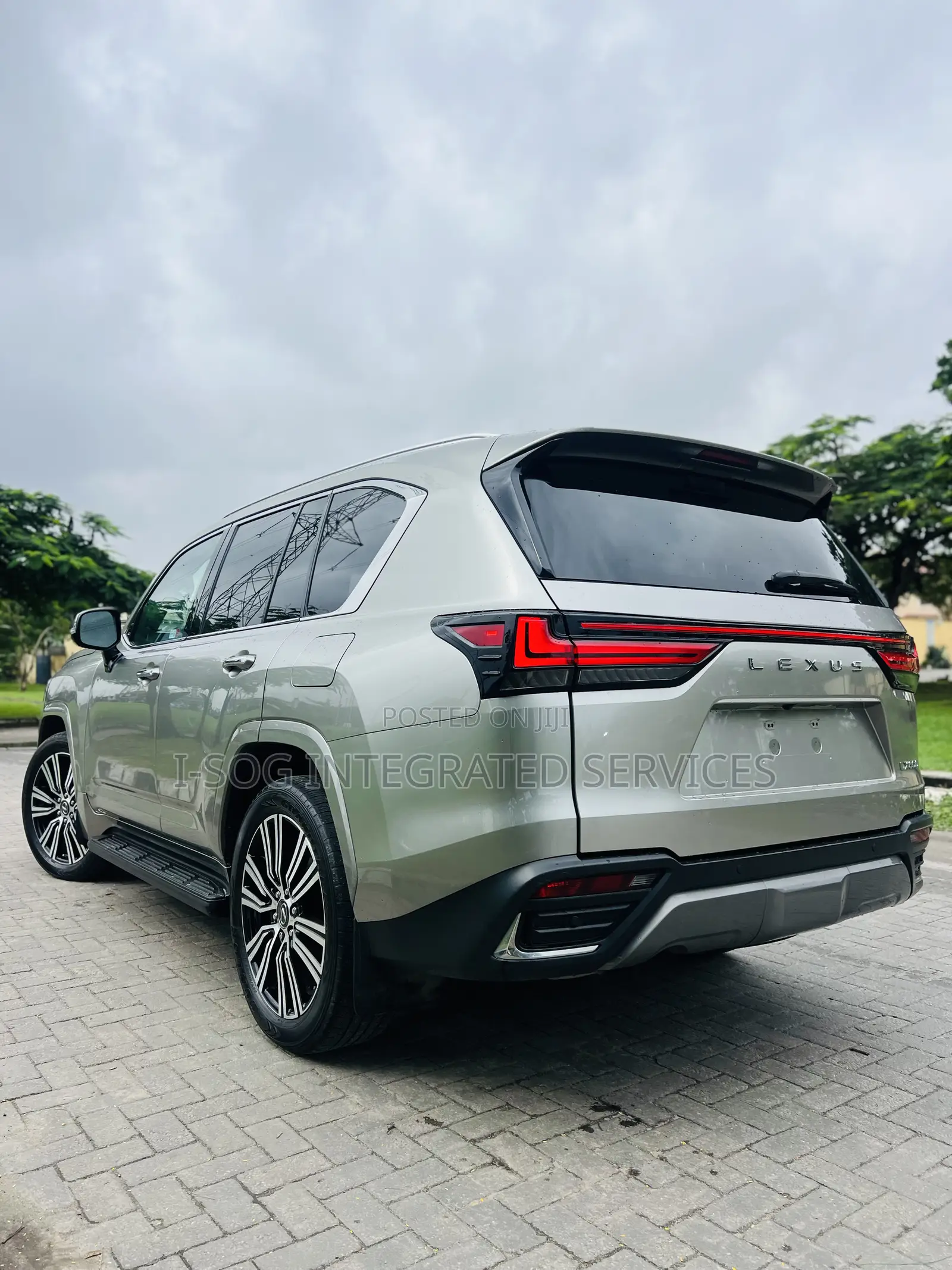 Lexus LX 600 2023 Gray