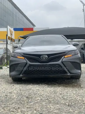 Toyota Camry XSE V6 FWD (3.5L 6cyl 8AM) 2018 Black