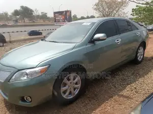 Toyota Camry 2011