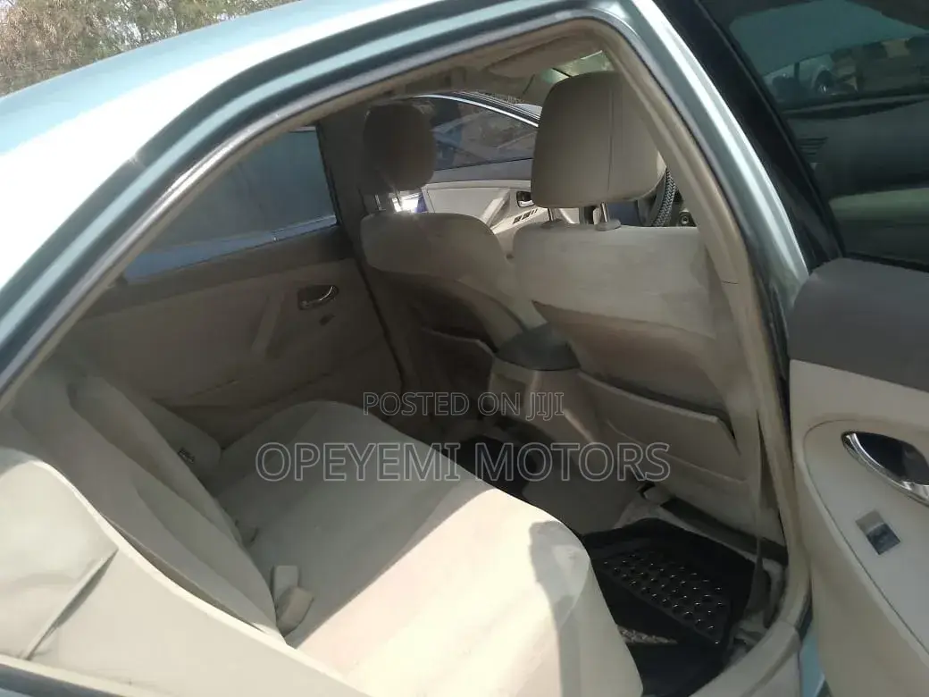 Toyota Camry 2011
