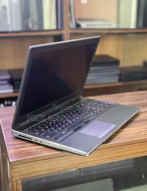 Laptop Dell Precision 7540 32GB Intel Core i7 SSD 1T