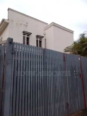 4bdrm Duplex in Lekki for sale