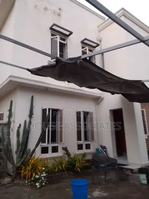 4bdrm Duplex in Lekki for sale