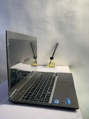 Laptop Toshiba Portege Z830 6GB Intel Core i5 SSD 128GB