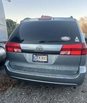Toyota Sienna CE 2005 Blue
