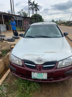 Nissan Almera Tino 2004 Silver