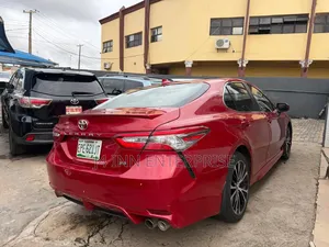 Toyota Camry 2021 Red