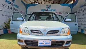 Nissan Micra 2000 Silver