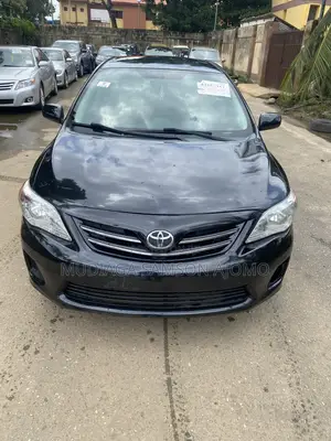 Toyota Corolla LE 4dr Sedan (1.8L 4cyl 4A) 2013 Black