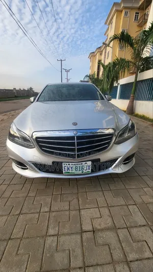 Mercedes-Benz E200 2014 Silver