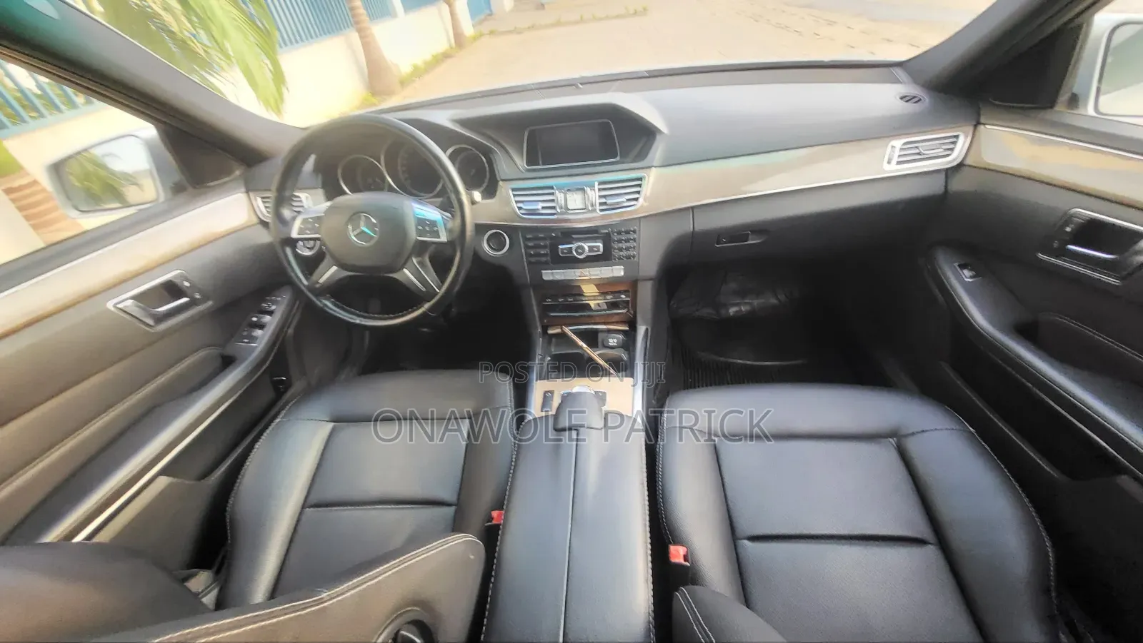 Mercedes-Benz E200 2014 Silver