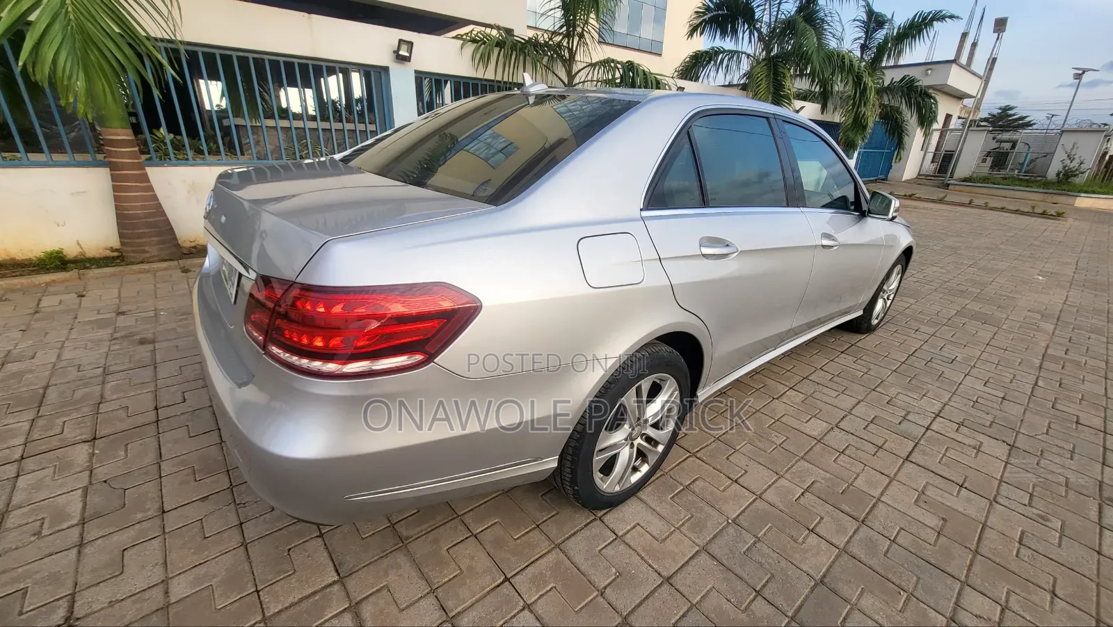 Mercedes-Benz E200 2014 Silver