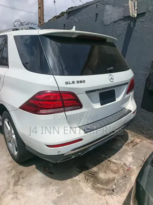 Mercedes-Benz GLE-Class 2016 White