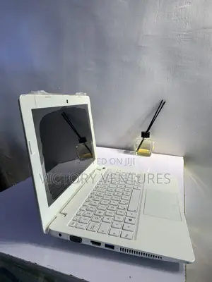 Laptop Asus X200CA 2GB Intel Celeron HDD 250GB