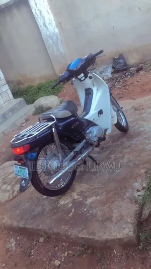 Honda CB 2024 Gray
