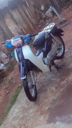 Honda CB 2024 Gray