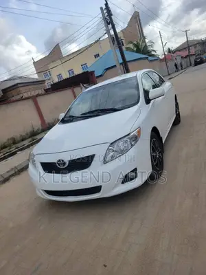 Toyota Corolla LE 4dr Sedan (1.8L 4cyl 4A) 2010 White