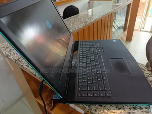 Laptop Alienware 17 R4 32GB Intel Core i7 SSD 2T