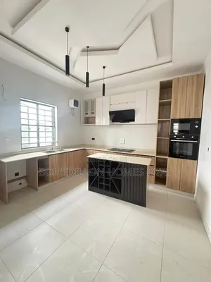 5bdrm Duplex in Harris Drive, Vgc for rent