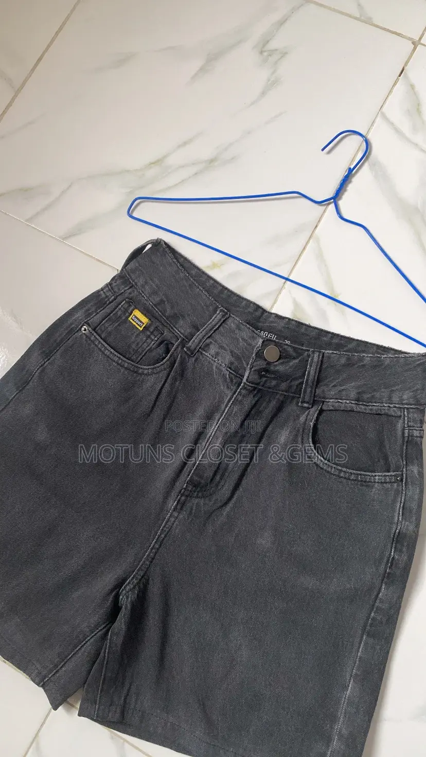 Thrift Short