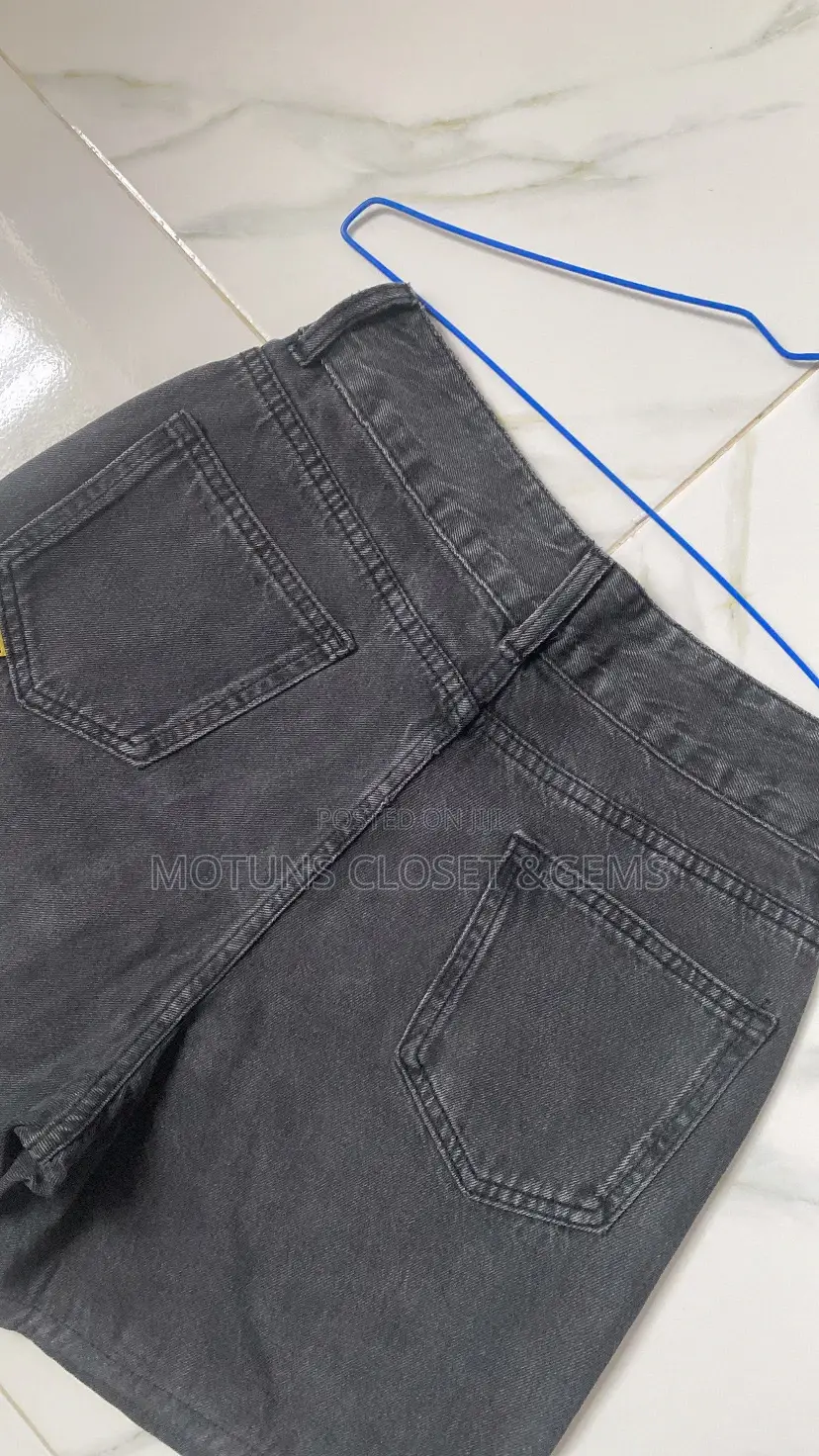Thrift Short