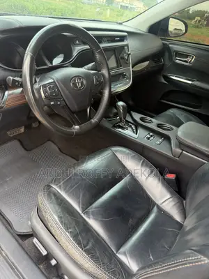 Toyota Avalon XLE FWDSedan (3.6L 6cyl 6A) 2016 White