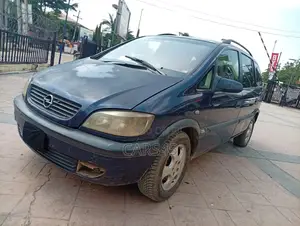 Opel Zafira 2004 Blue