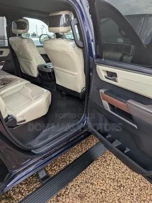 Toyota Tundra 2023 Blue