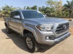Toyota Tacoma 2017 Silver