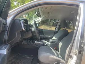 Toyota Tacoma 2017 Silver