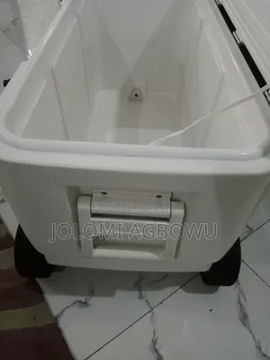 Igloo Cooler