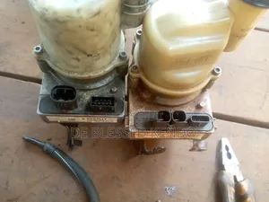Starring Rock Pump Renault Duster, Sandero, Latitude