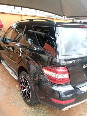 Mercedes-Benz M Class 2010 Black