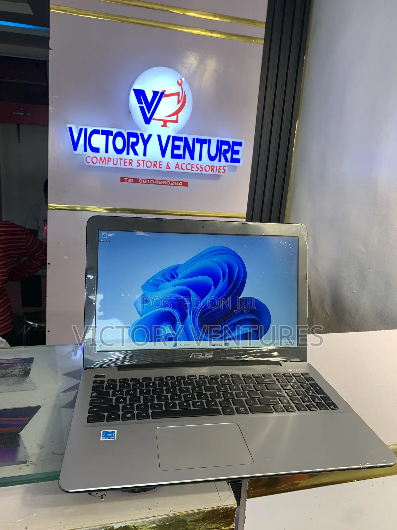 Laptop Asus X555LA 4GB Intel Core i3 HDD 500GB
