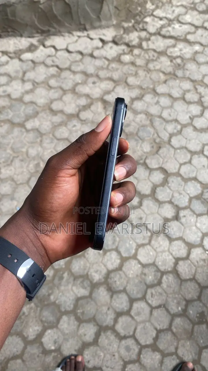 Apple iPhone 15 128 GB