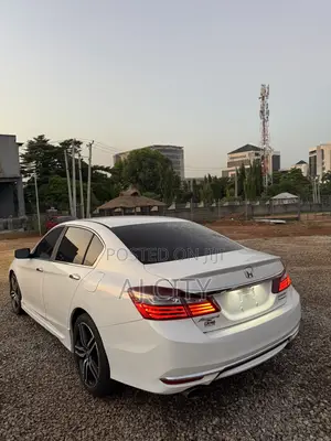Honda Accord EX-L V6 2dr Coupe FWD (3.5L 6cyl 6A) 2017 White