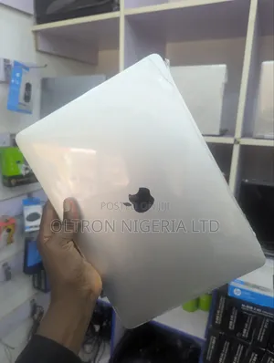 Laptop Apple MacBook Pro 2020 8GB Apple M1 SSD 256GB