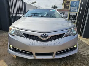 Toyota Camry 2014 Silver