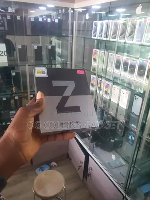 New Samsung Galaxy Z Fold 3 256 GB Black