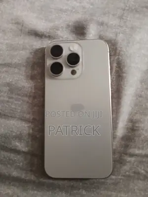 Apple iPhone 15 Pro 128 GB Silver