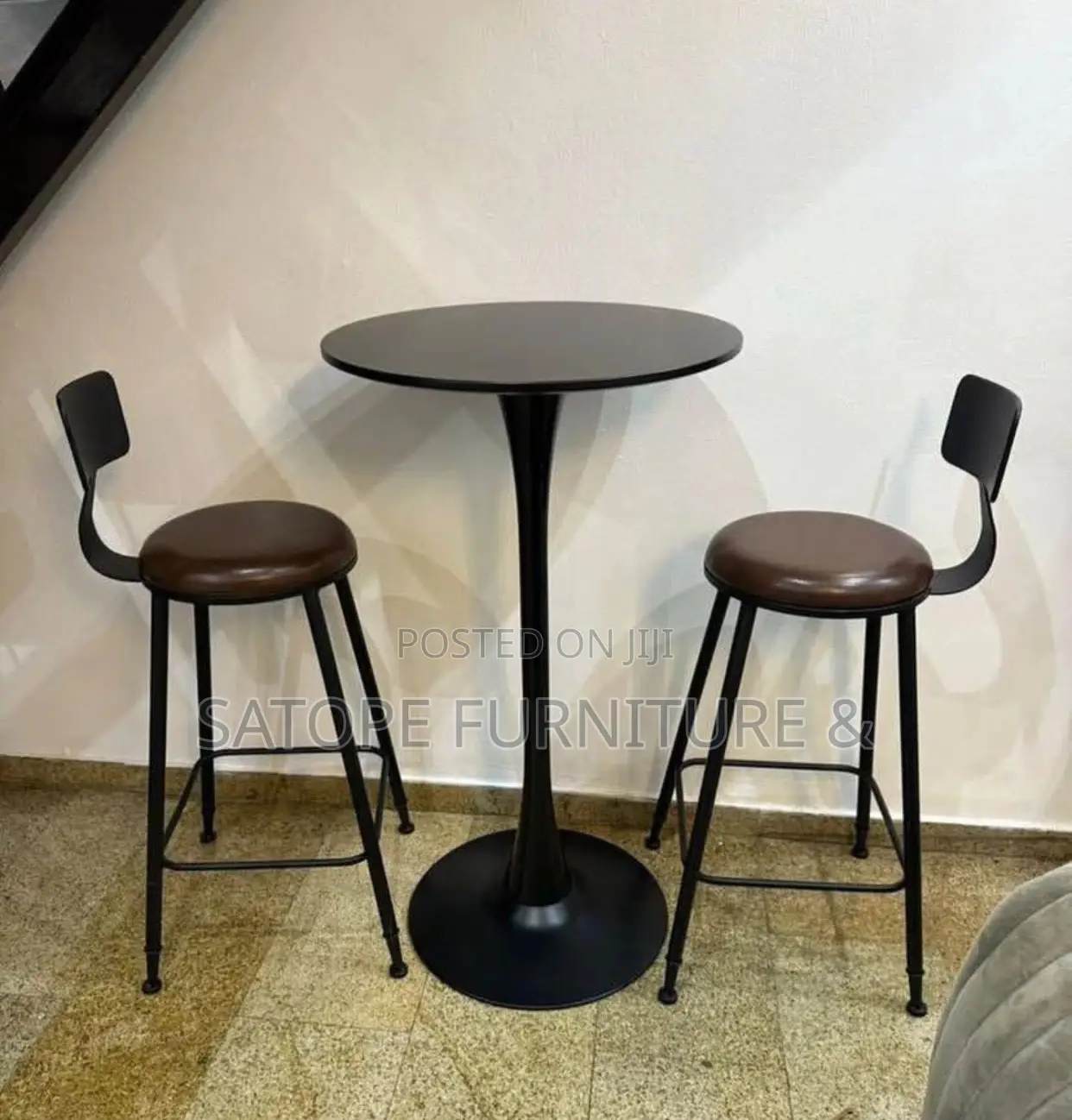 Restaurant Bar Stool and Bar Table