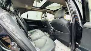 Toyota Camry XSE FWD (2.5L 4cyl 8AM) 2018 Black