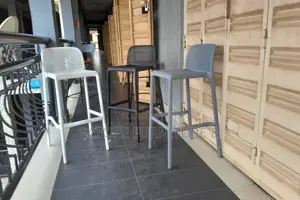 High Quality Restaurant and Kitchen Bar Chair.