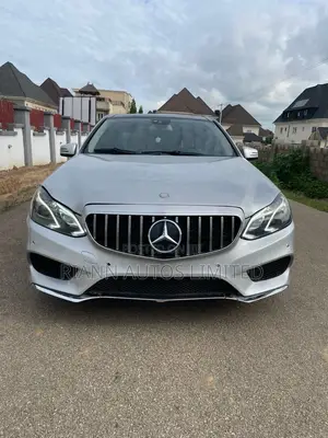 Mercedes-Benz E350 Base 4Matic Sedan AWD (3.5L 6cyl 7A) 2010 Gray