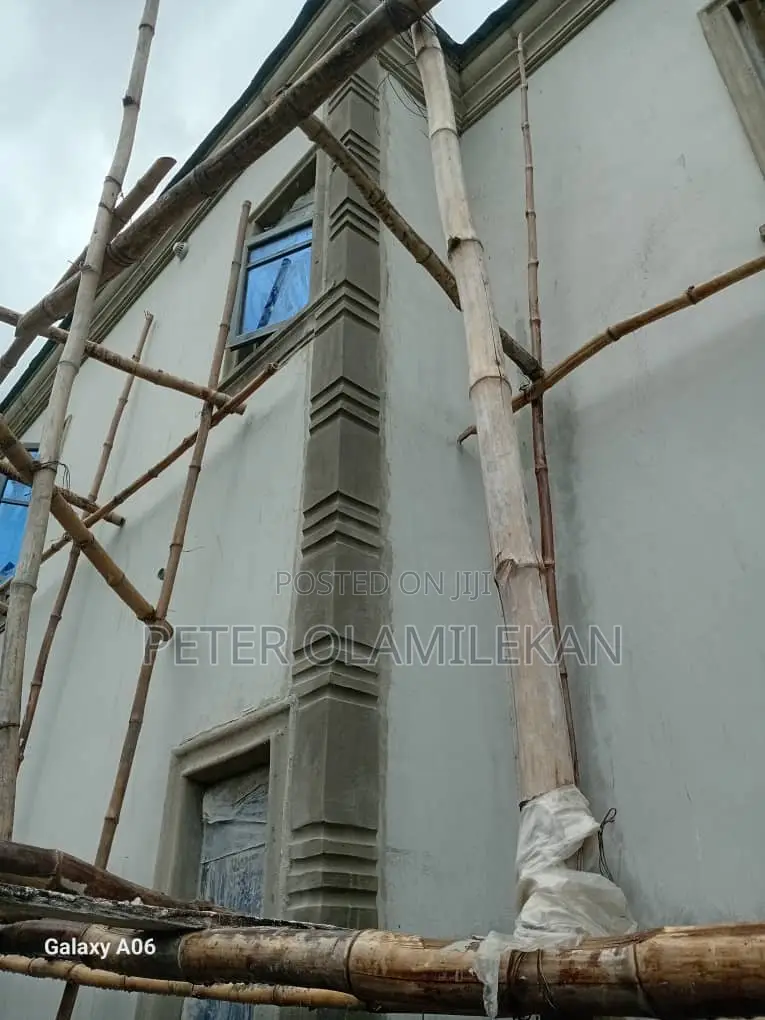 Professional House Screeding,