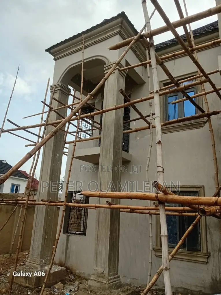 Professional House Screeding,