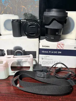 Sony Zv-E10, Sigma 16mm F1.4, Kit Lens, 2 Nd Filters and Silicon Case