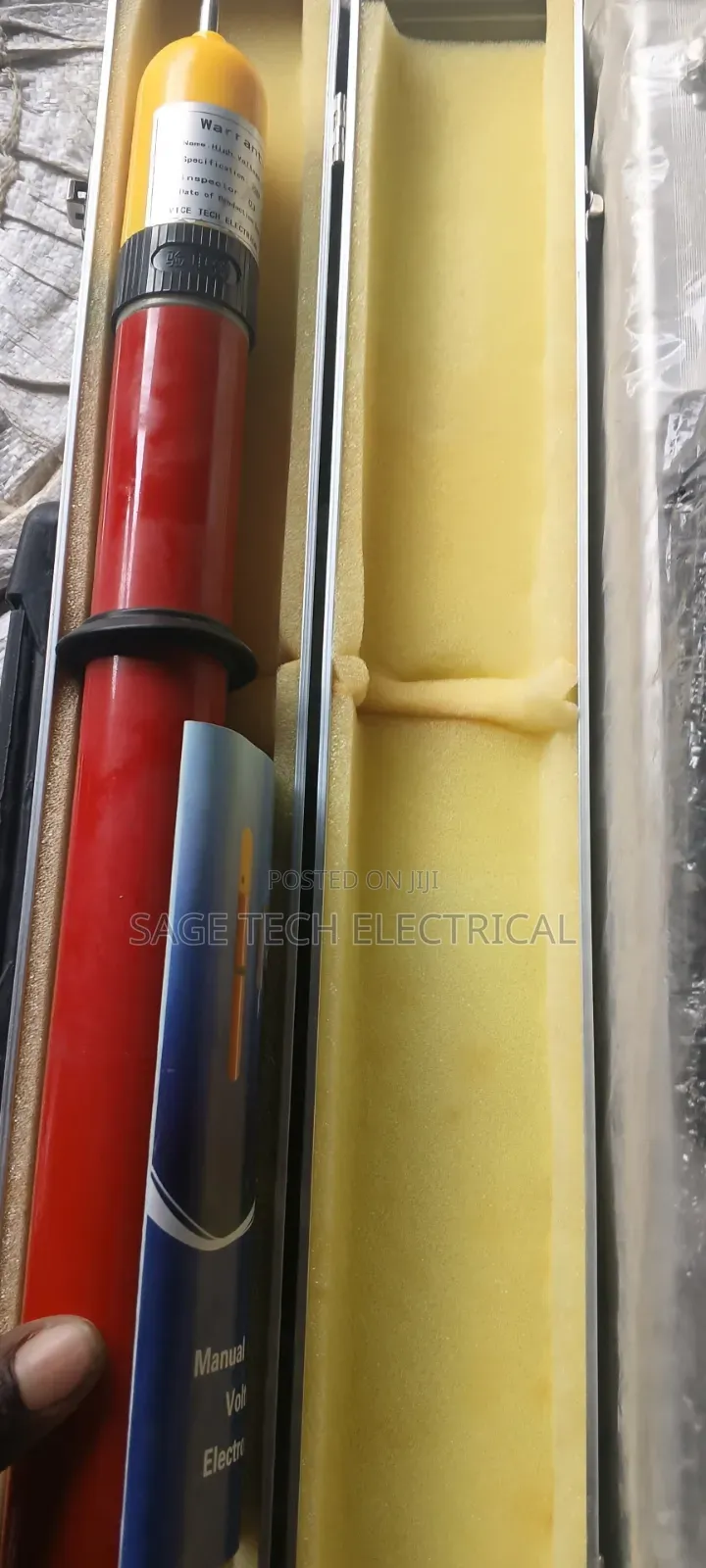 High-Voltage Non-Contact Detector