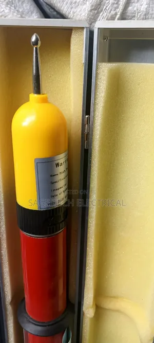 High-Voltage Non-Contact Detector